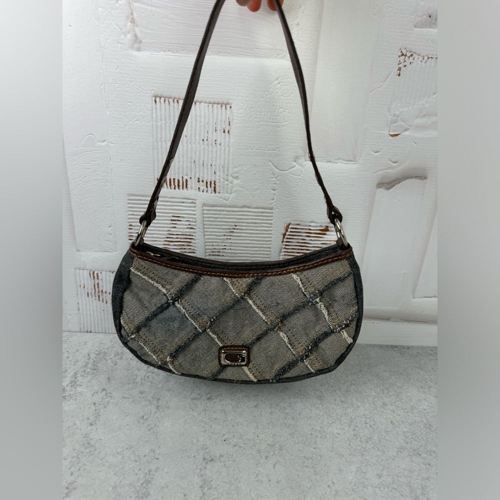 Vintage Guess Mini Top Zip Purse